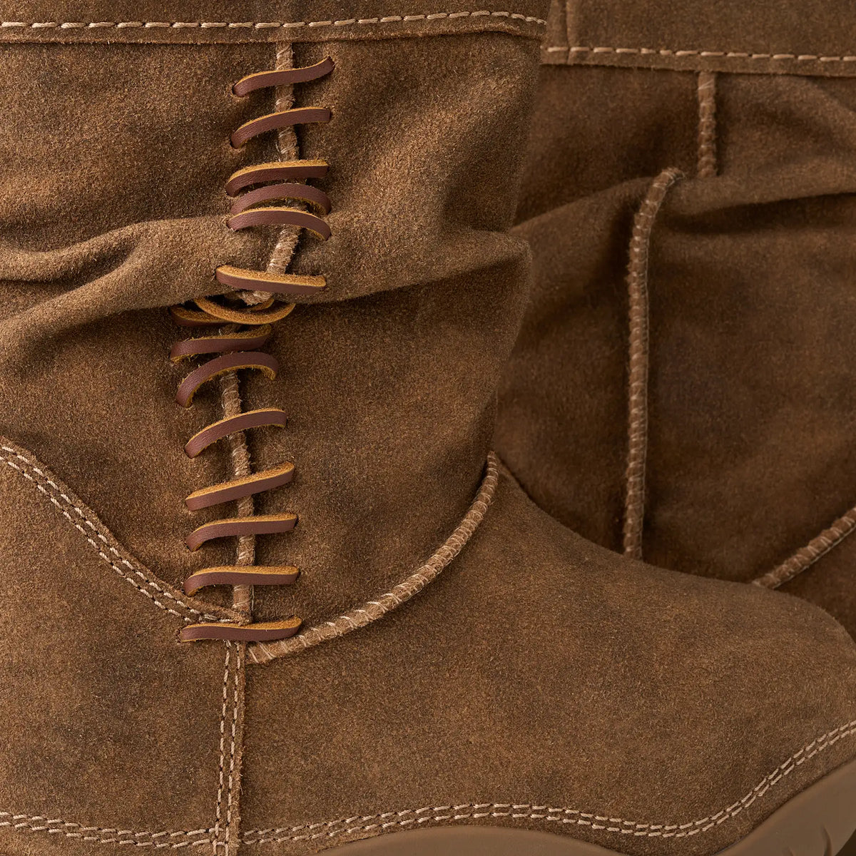 UGG Stivali Classic Bucked Donna in Chestnut