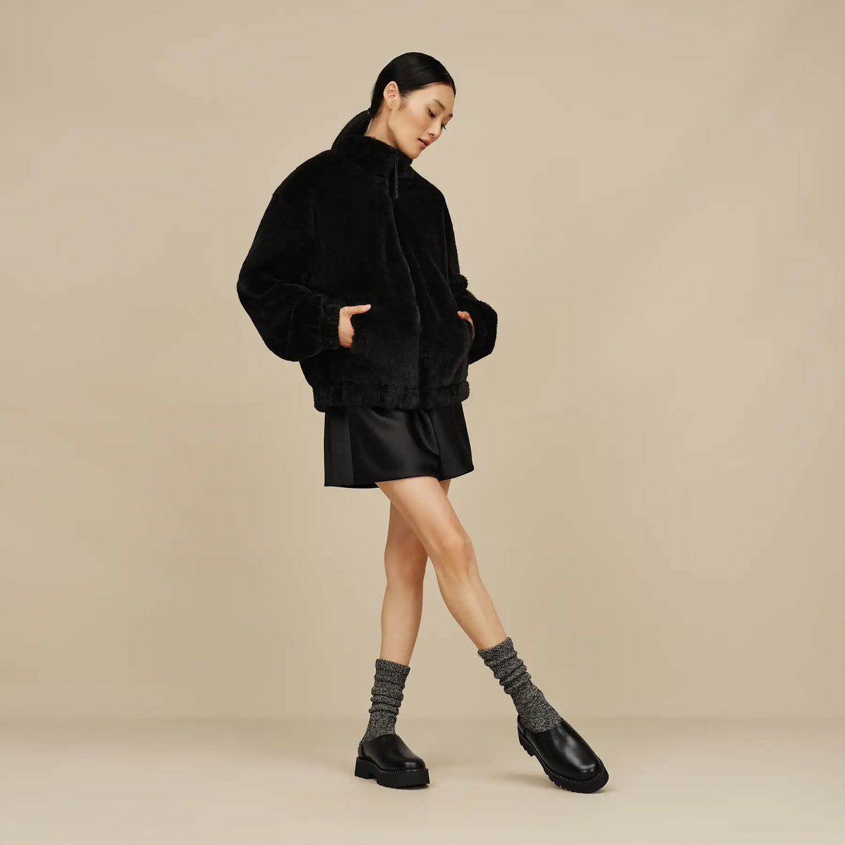 UGG Clog Uptowner Women's in Black Leather