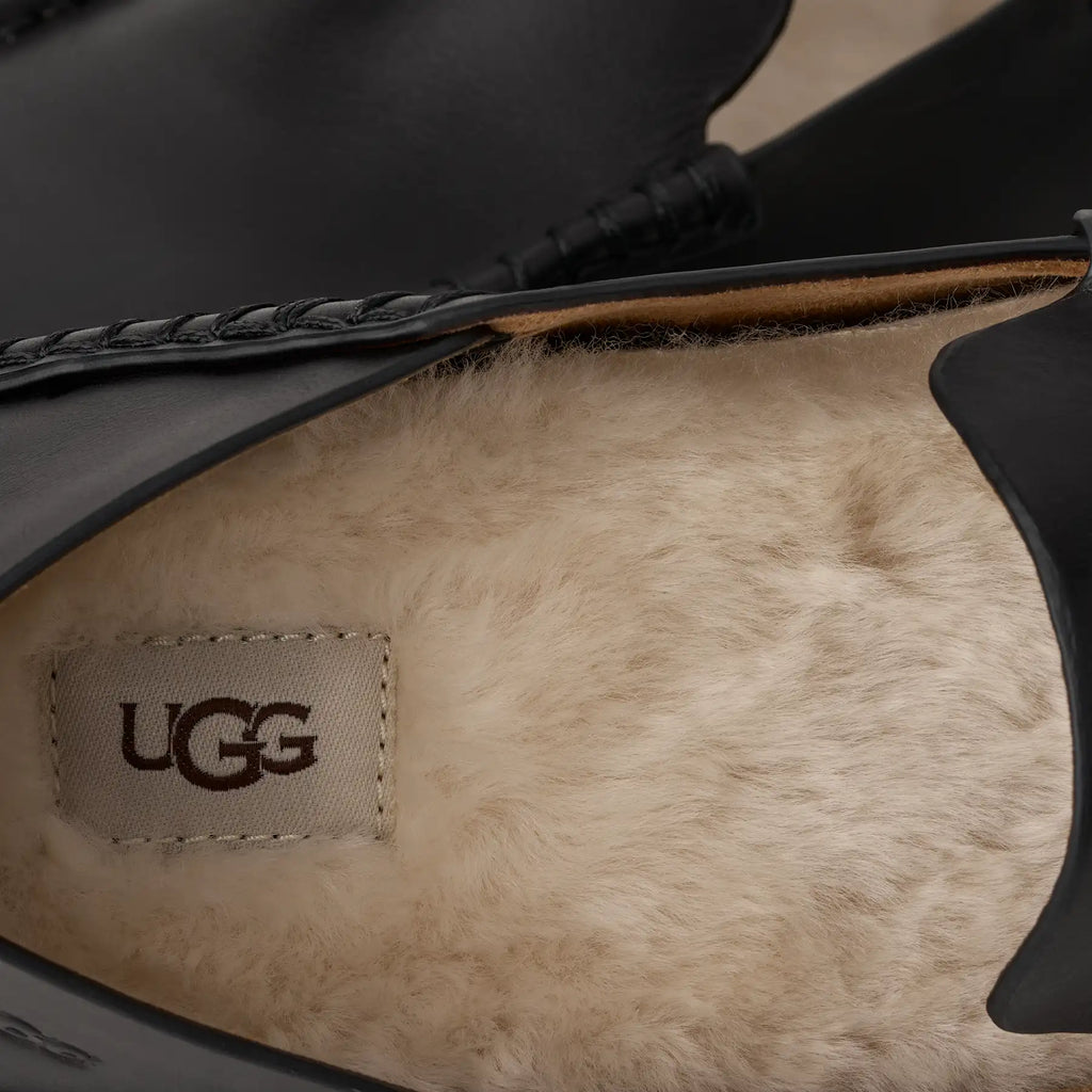 UGG Eldrie Women's Moccasins in Black Leather
