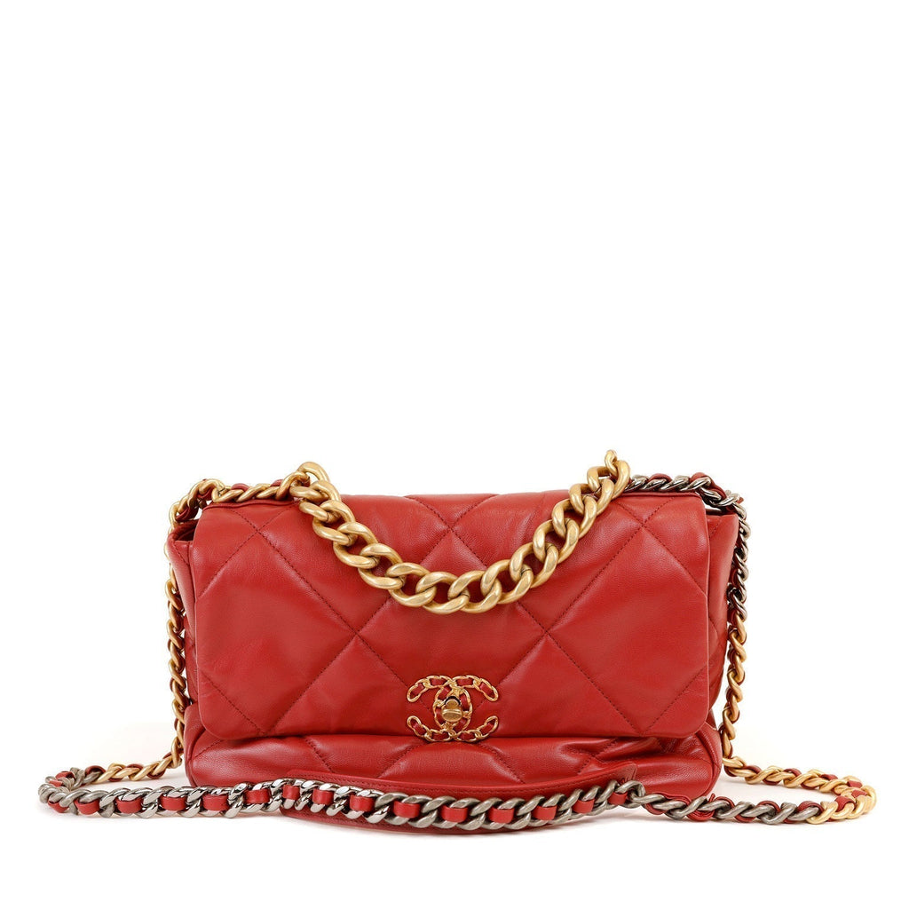 Chanel 19 Red Lipstick Jumbo w/ Multi Hardware – Accessorio premium elegante