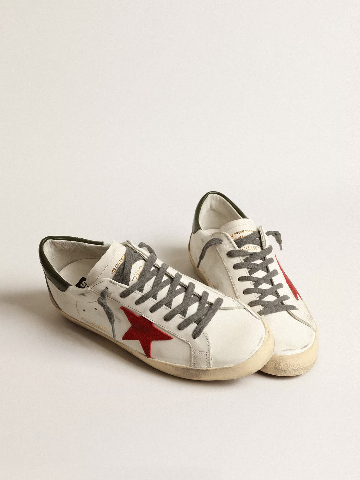 Super-Star Uomo con stella in suede rosso e talloncino in pelle verde "ULTIMI PEZZI"