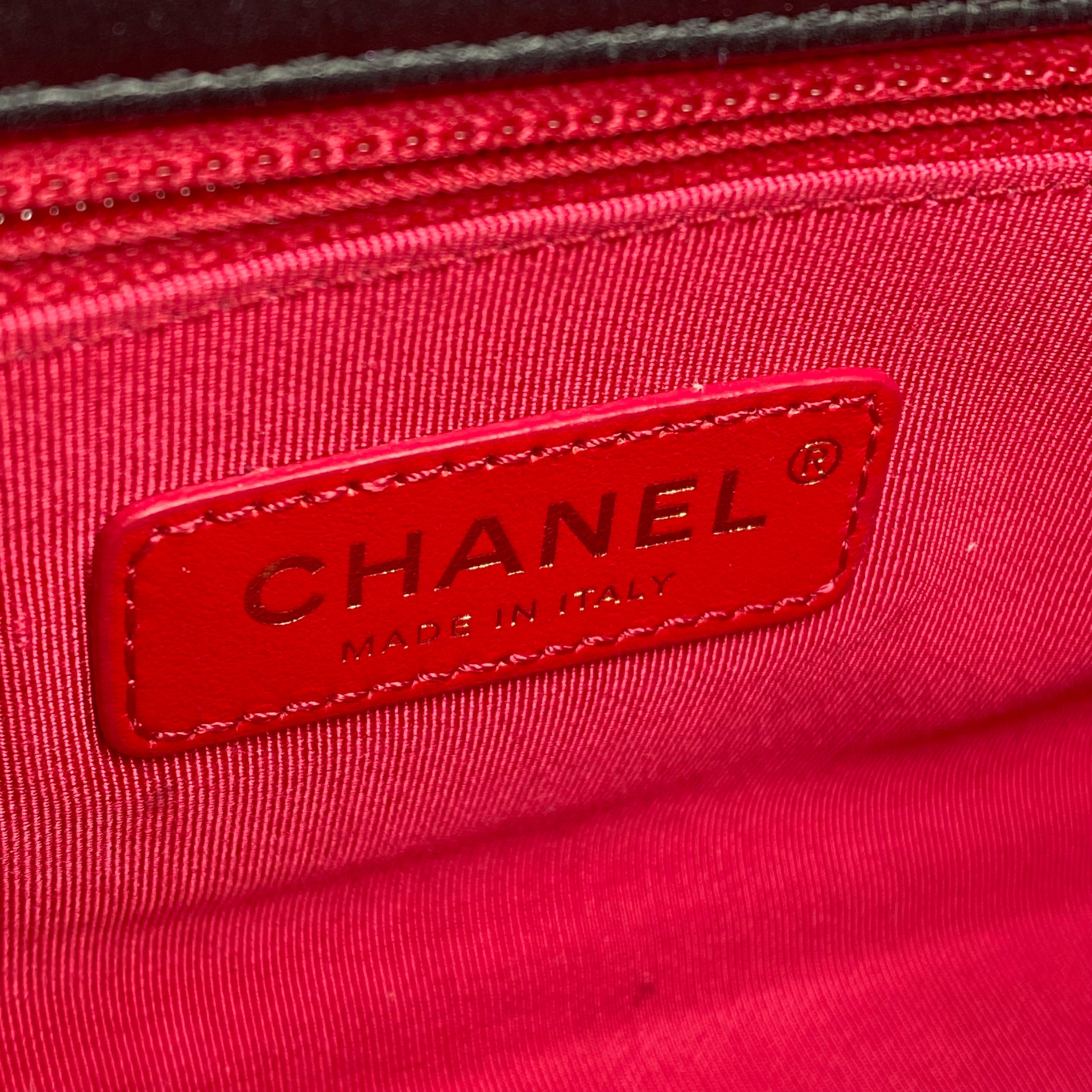 CHANEL 2020 Medium Enchained Flap Bag-Black
