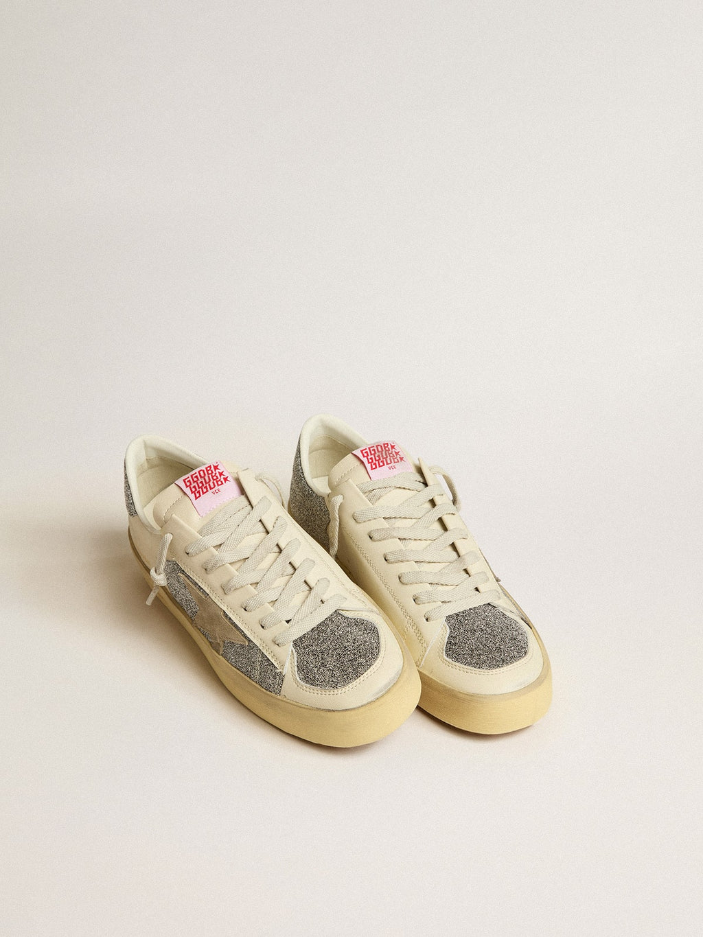 Golden Goose Stardan Uomo in Suede con Stella Sabbia e Inserti in Cristalli Swarovski