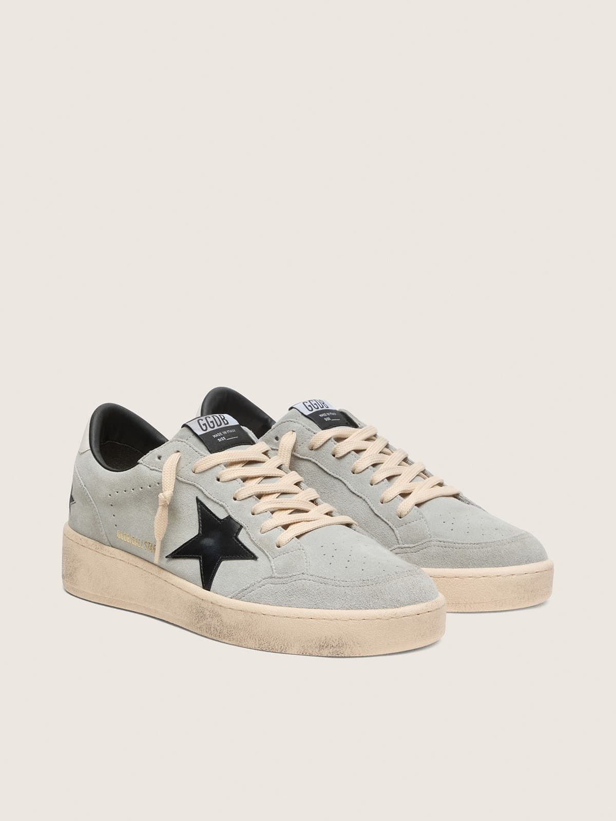 Golden Goose Ball Star Uomo in Suede Grigio con Stella in Pelle Nera