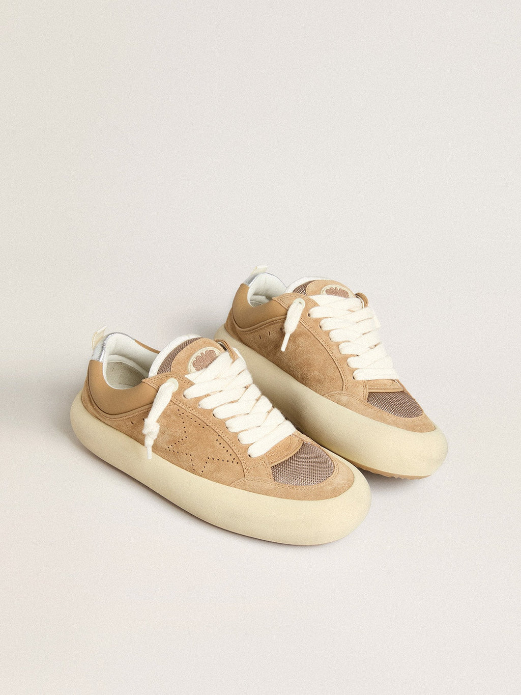 Golden Goose Space Star Cube Uomo in Suede Tabacco con Stella Traforata