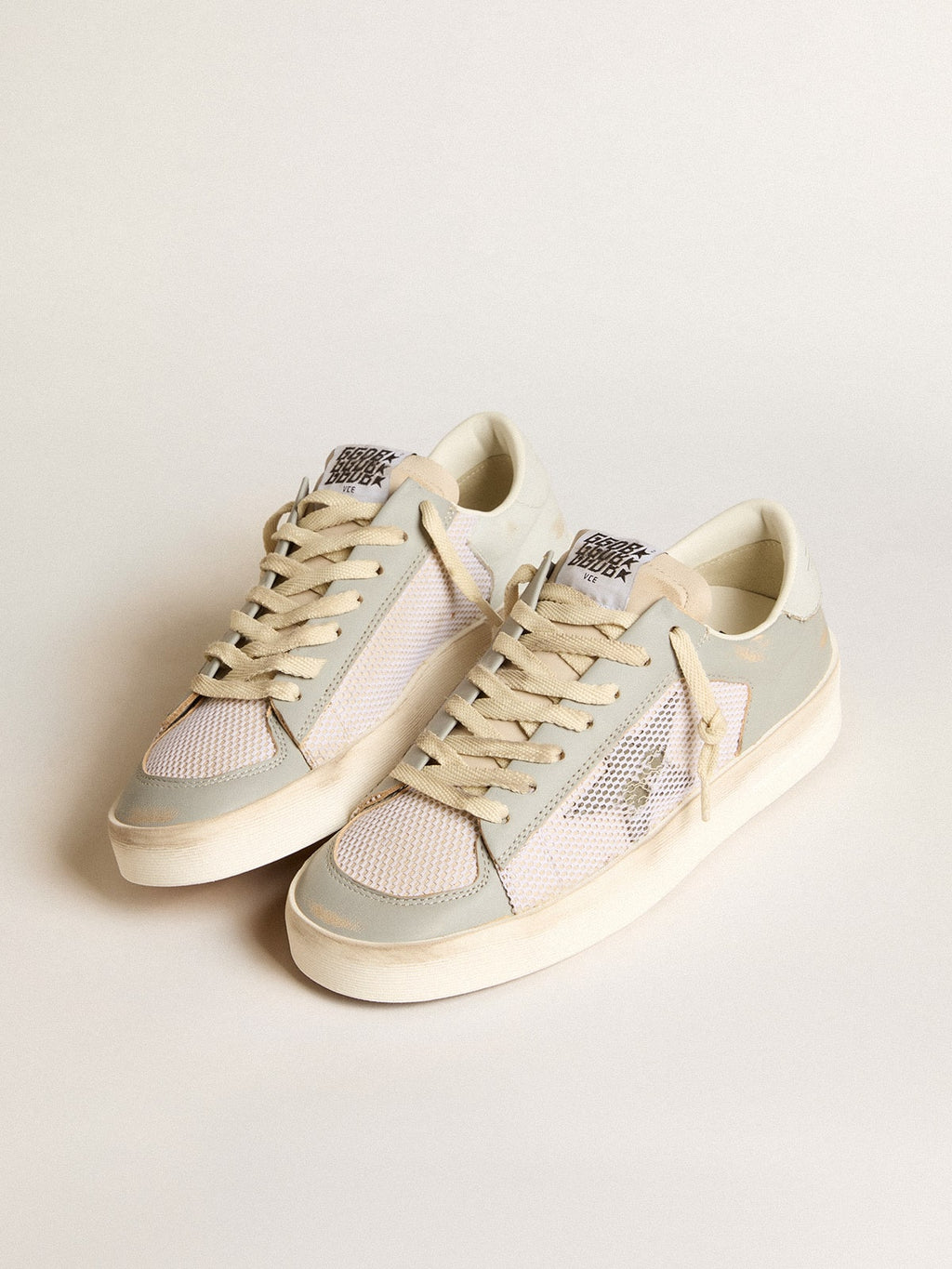 Golden Goose Stardan in Nappa Grigia e Rete Bianca con Stella in Pelle Grigia