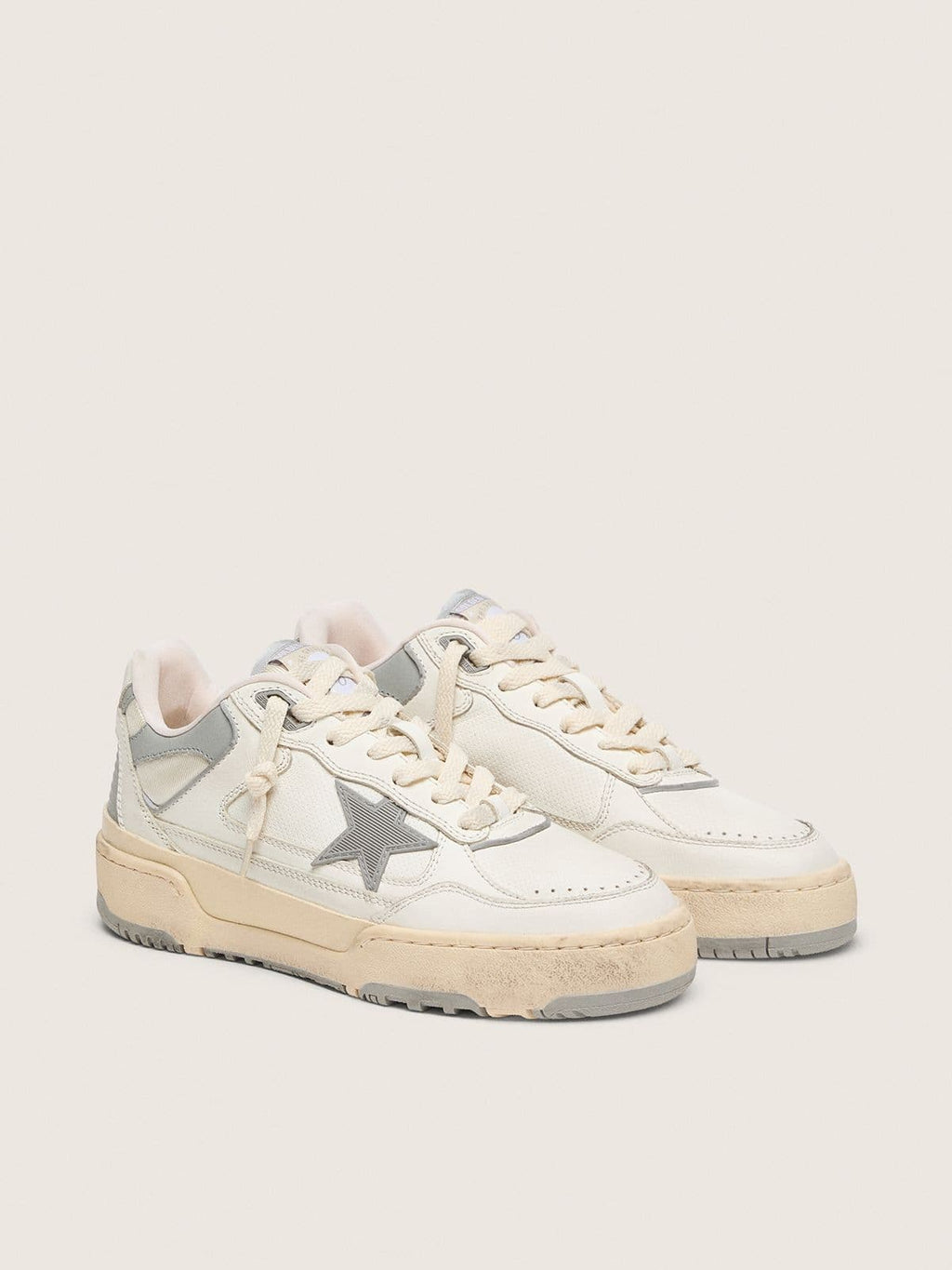 Golden Goose Forty2 Donna con Stella Grigia e Talloncino in Pelle Bianca