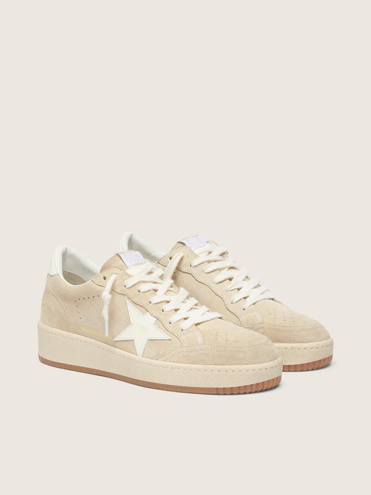 Golden Goose Ball Star Donna in Suede Beige con Stella e Talloncino in Pelle Bianca