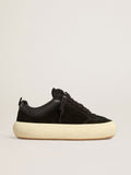 Golden Goose Space Star Cube Donna in Suede Nero con Stella Traforata