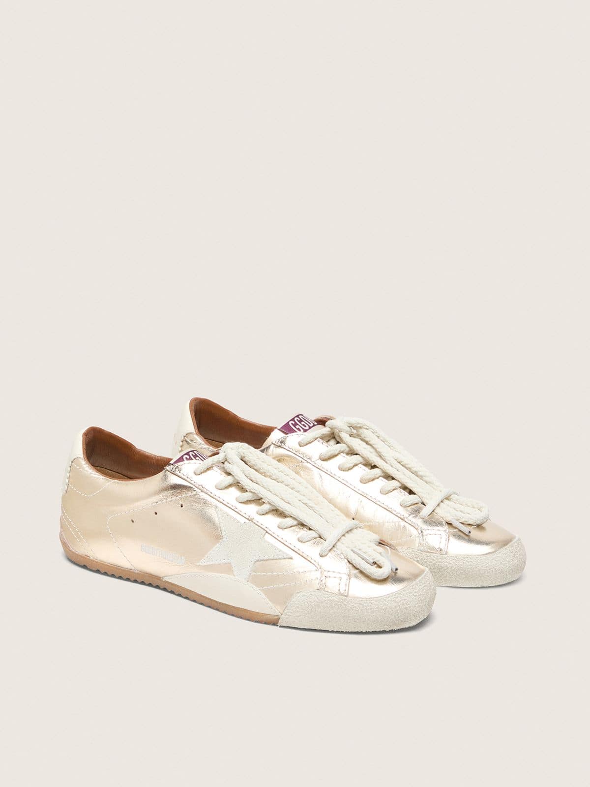 Golden Goose True-Star Donna in Pelle Laminata Platino con Stella in Suede Grigio Chiaro