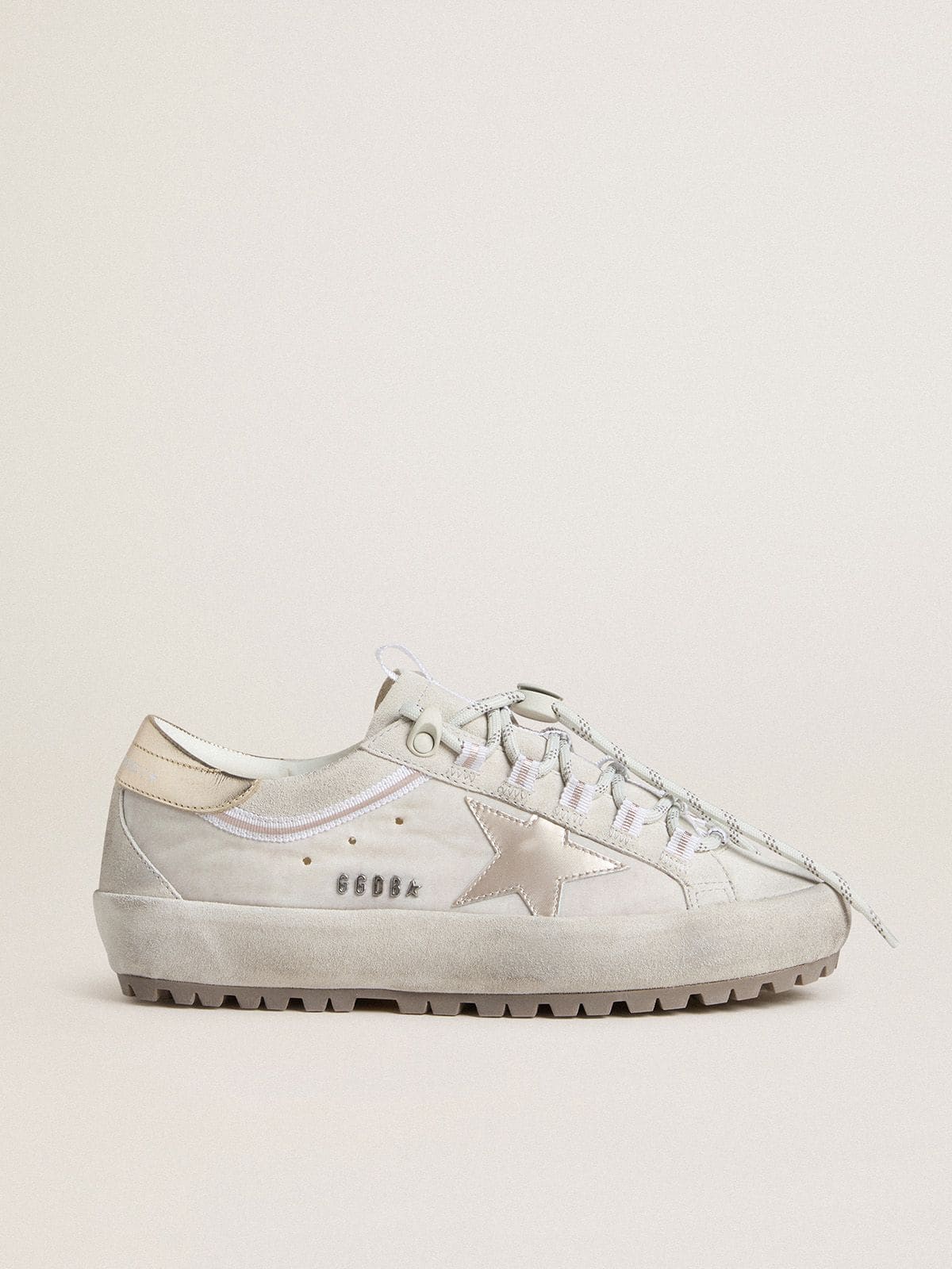 Golden Goose Super-Star Ski Donna in Nylon Grigio Chiaro con Stella e Talloncino in Pelle Laminata