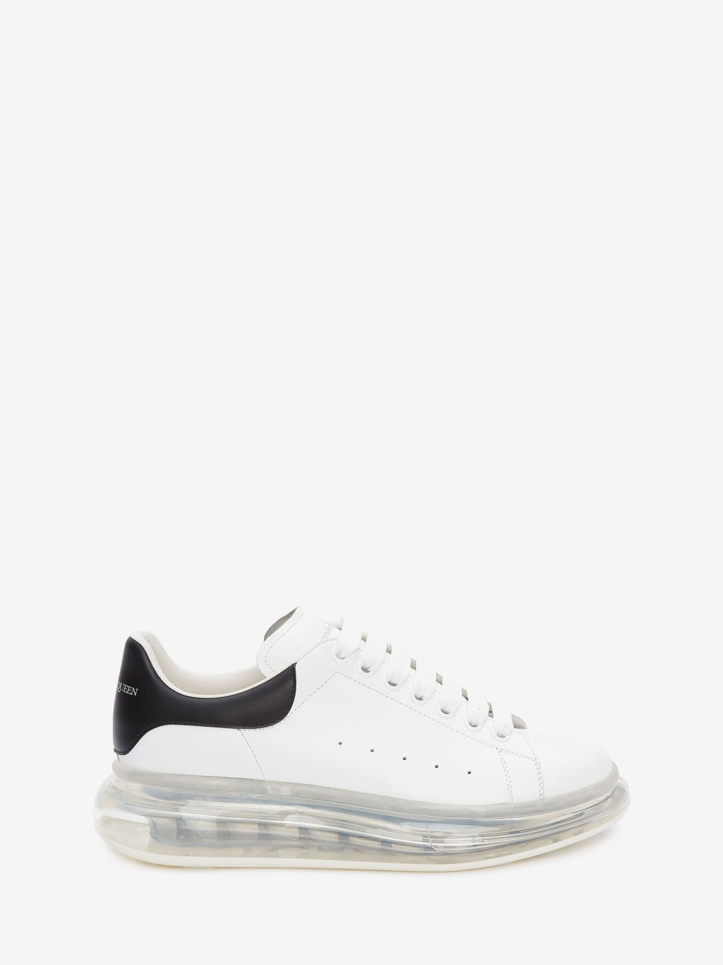 Oversized in white Gum