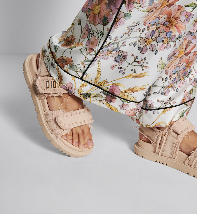 Dioract sandal