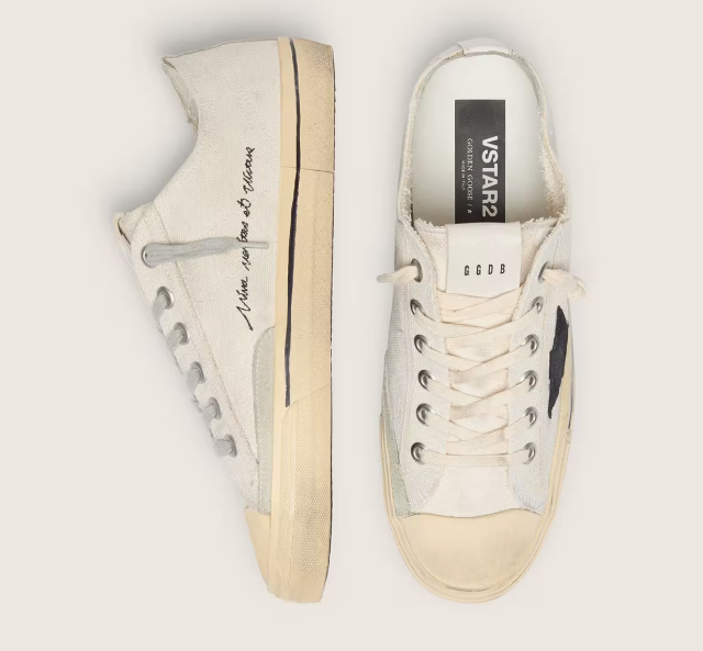 V-Star con stella in suede nero e scritta ricamata