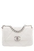 Chanel 19 White Puff Quilted Lambskin Handbag – Accessorio premium elegante