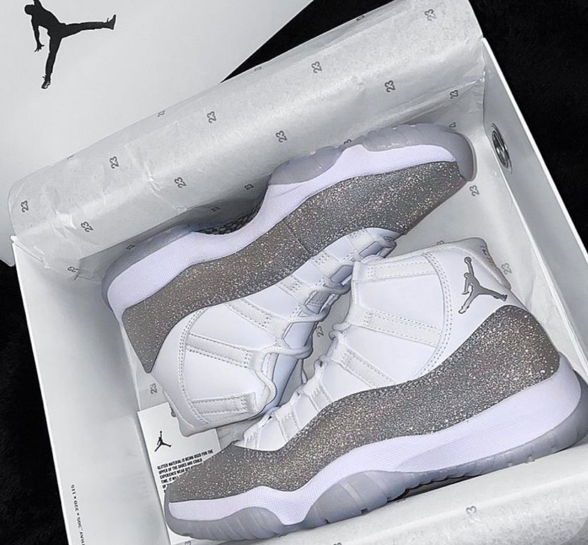 Air Jordan 11 – Accessorio premium elegante