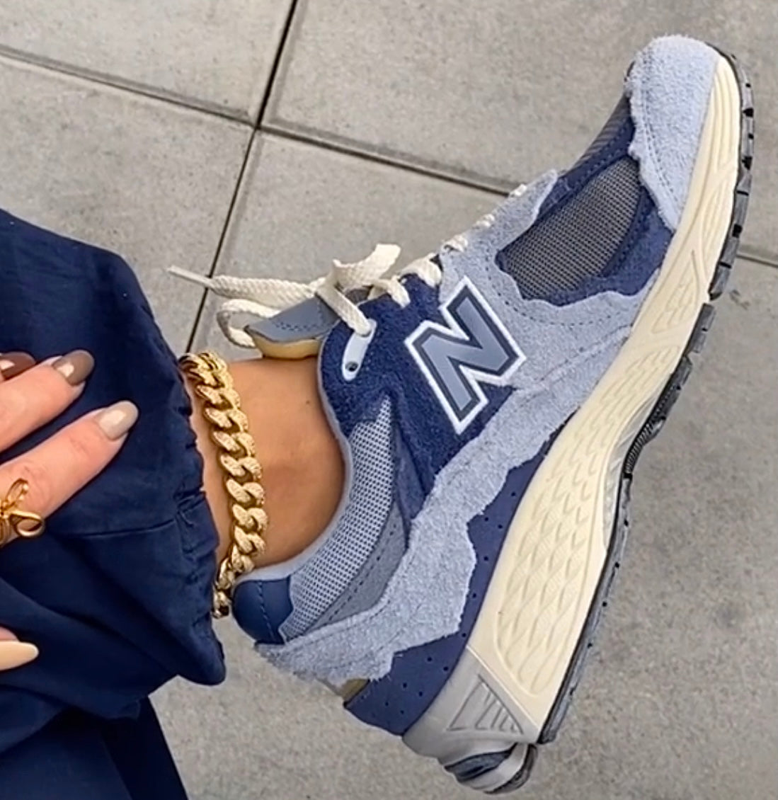 New Balance 2002R