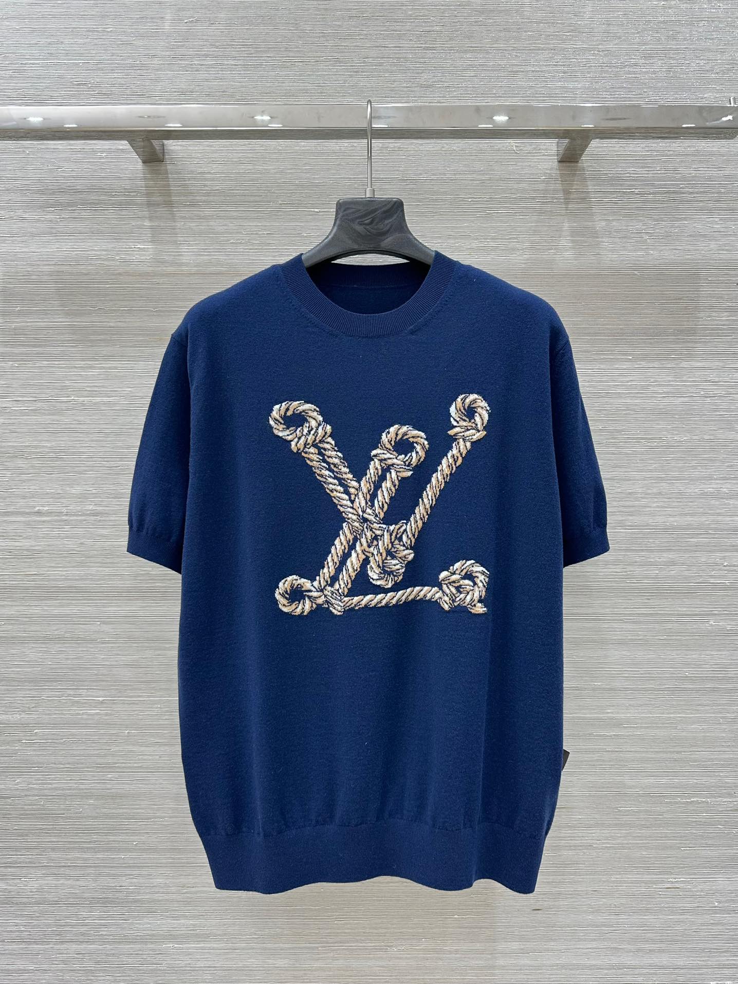 LV 25 Button Rope Jacquard Knitted T-Shirt Blue Wool Polyester – Accessorio premium elegante