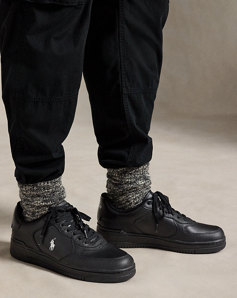 Sneaker Masters Court in pelle — Nero/Nero/Pony bianco