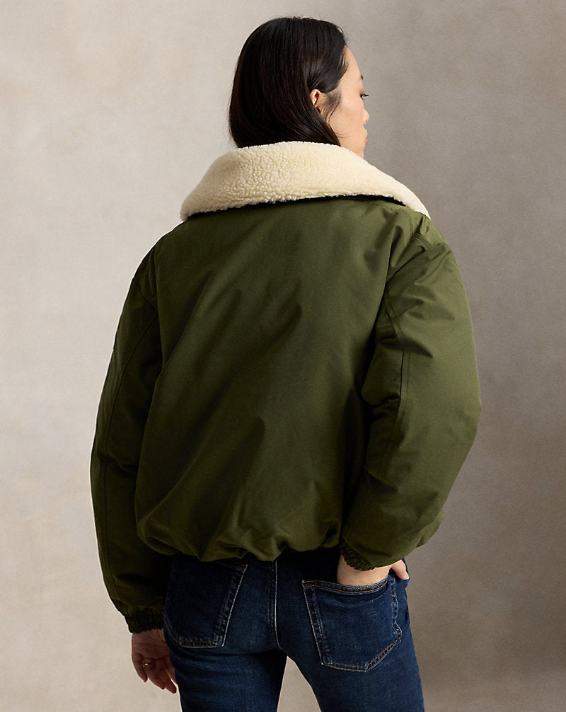 Giubbotto imbottito con collo in pile — Nuovo verde oliva