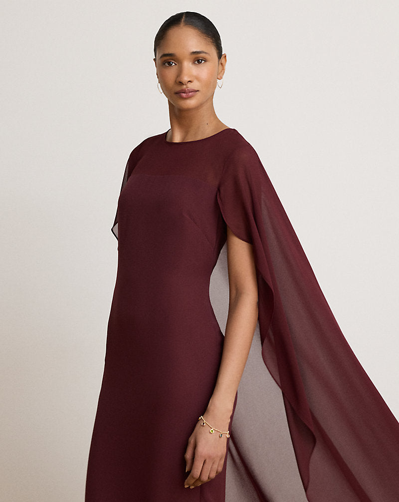 Abito in georgette con mantella — Granato scuro